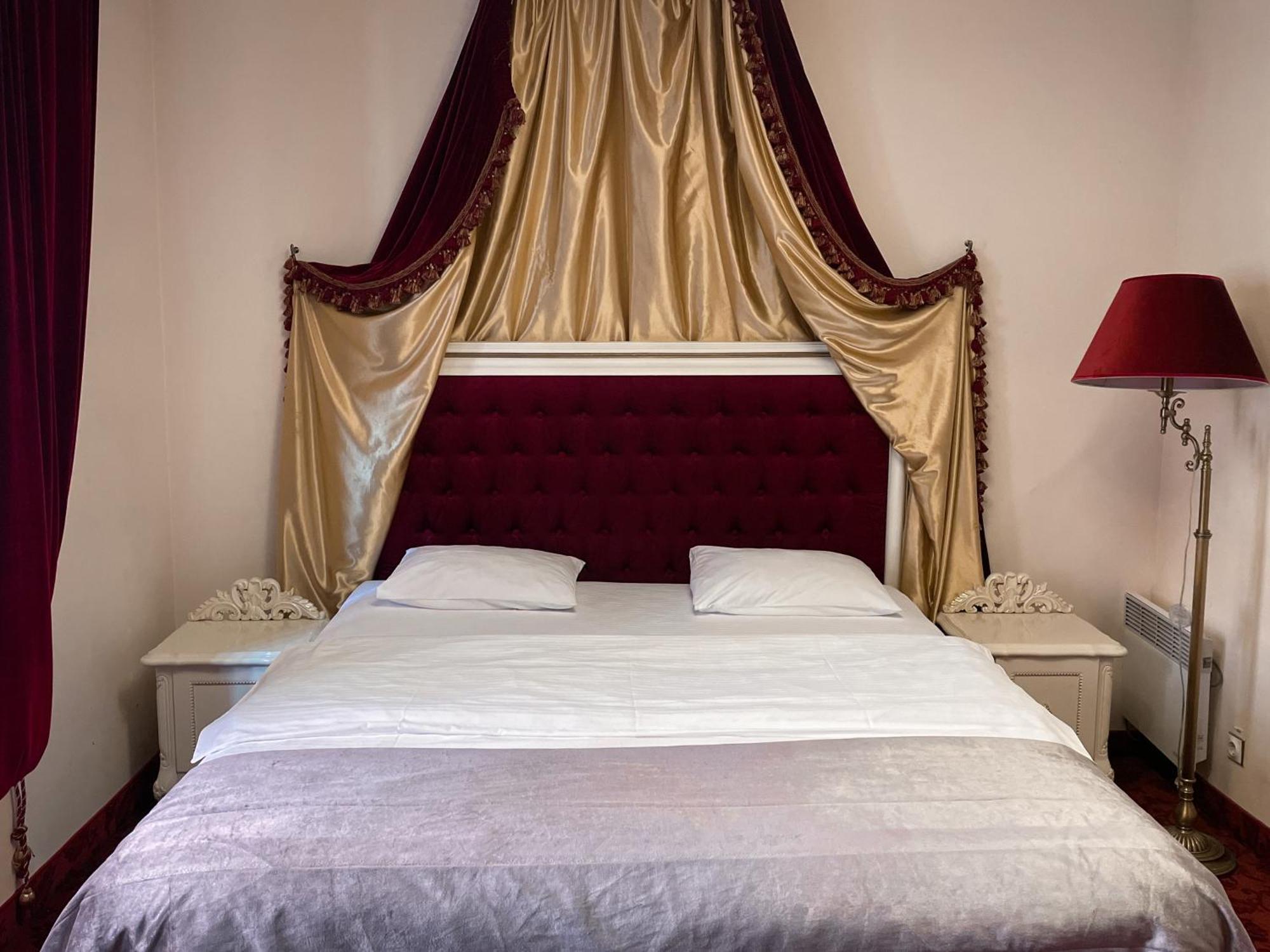 Royal City Hotel Kyiv Quarto foto