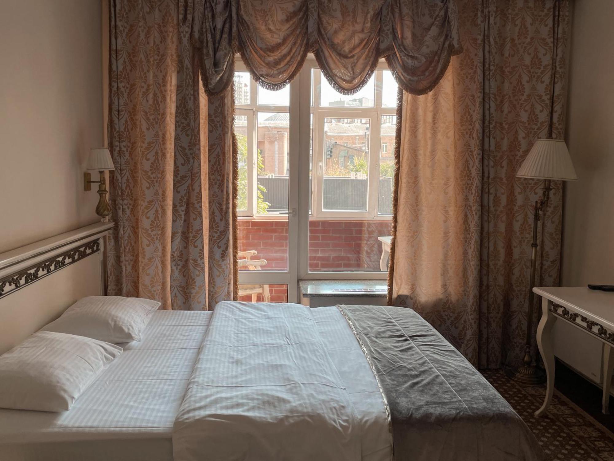 Royal City Hotel Kyiv Quarto foto
