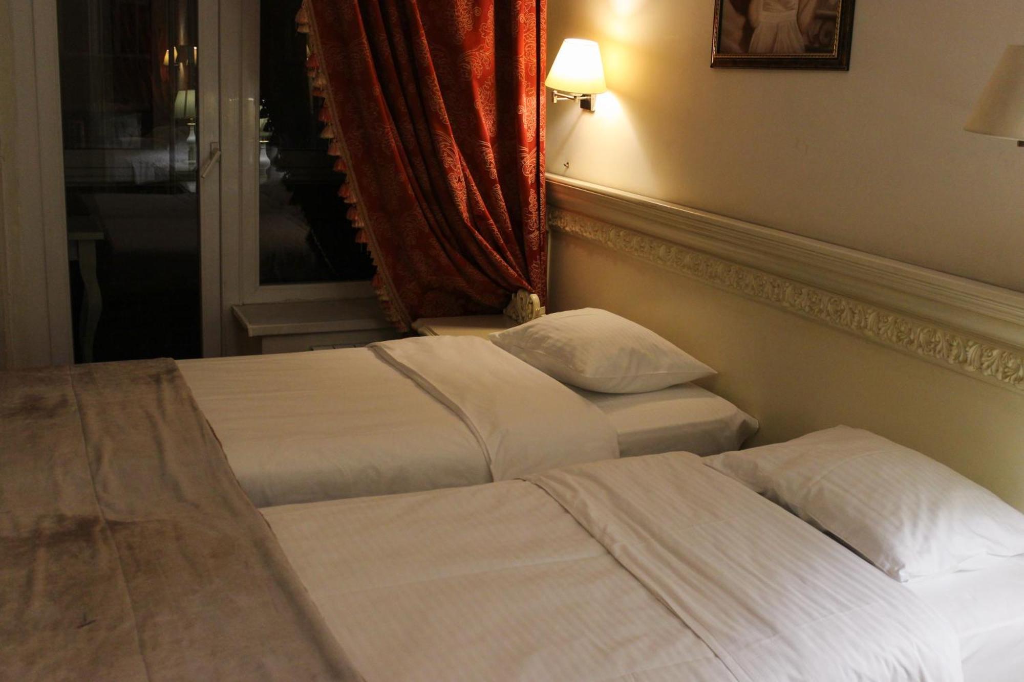 Royal City Hotel Kyiv Quarto foto