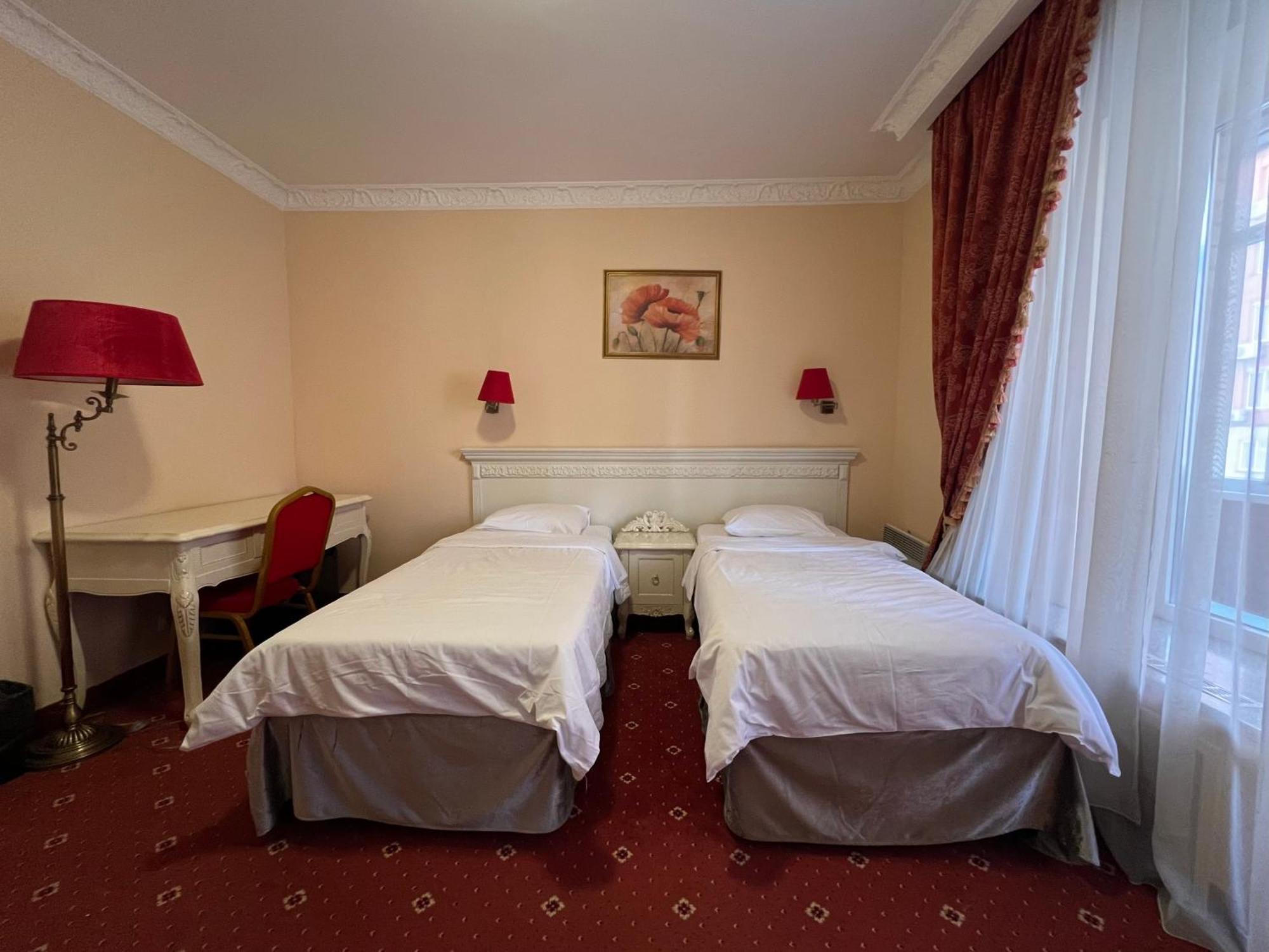 Royal City Hotel Kyiv Exterior foto